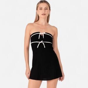 Black and white strapless